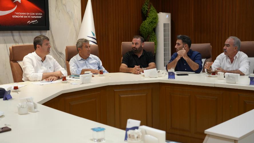BAŞKANIMIZ TUTDERE, SU SORUNUNU MUHTARLARLA MASAYA YATIRDI