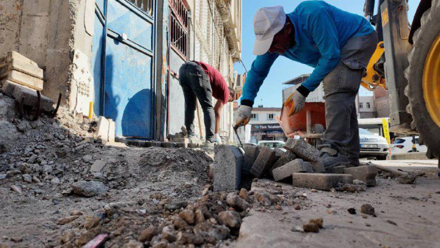Adıyaman Belediyemiz Bütün Ekipleriyle Sahada