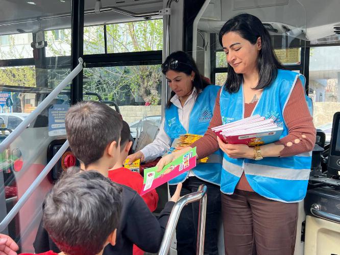 Başkanımız Tutdere’nin bayram hediyesi çocukların yüzünü güldürdü