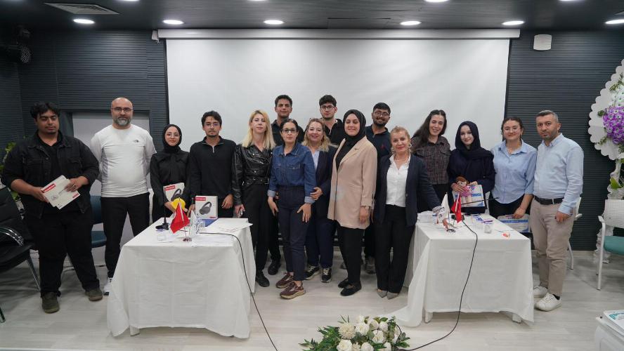 AKEM’de münazara heyecanı   