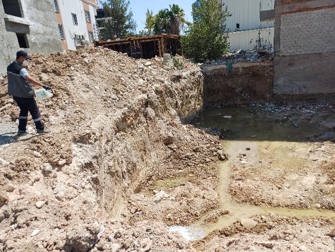 Adıyaman Belediyemizden haşereyle mücadele gece gündüz aralıksız devam ediyor   