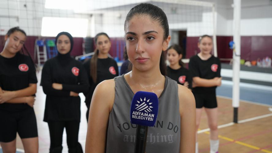 Adıyamanlı Genç Sporcular Filenin Sultanlarına Özenerek Voleybola Başladı 