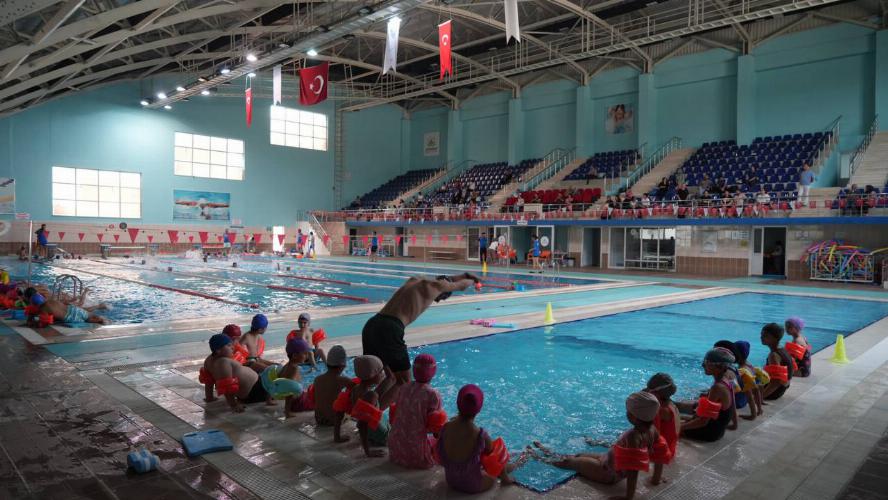 Adıyaman Belediyemiz Yüzme Kurslarına rekor katılım