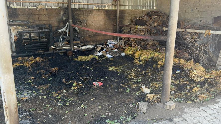 Adıyaman Belediyemiz Kömür’deki yangına 25 araçla müdahale etti