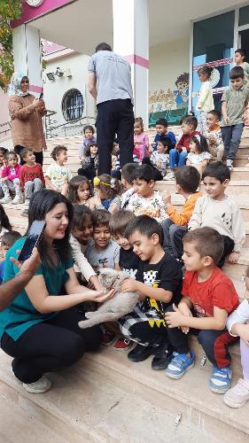 Adıyaman Belediyemiz çocuklara hayvan sevgisini aşılıyor   