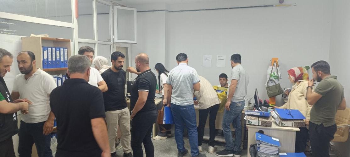 Adıyaman Belediyemizde yerinde dönüşüm mesaisi seferberliği: izinler iptal edildi, mesai aralarında çalışmaya devam