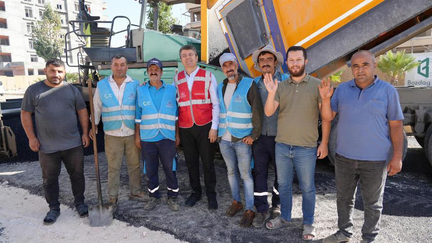 Adıyaman Belediyemiz Filamingo Yolu’nda asfalt serimine başladı
