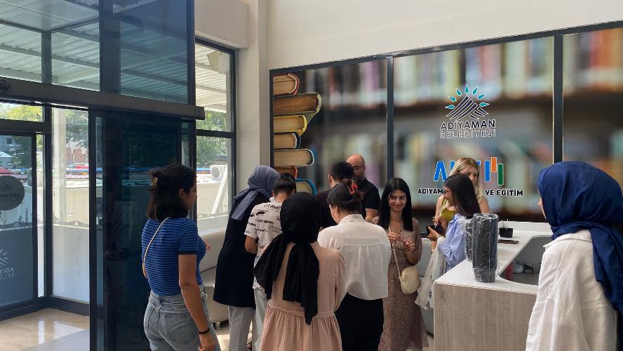 Adıyaman Belediyemizden 6 bin kişiye aşure ikramı