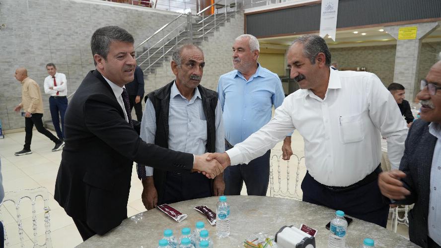 Başkanımız Tutdere Muhtarlarla Bir Araya Geldi: “Önceliğimiz Köyüyle, Kentiyle Adıyaman Halkıdır”