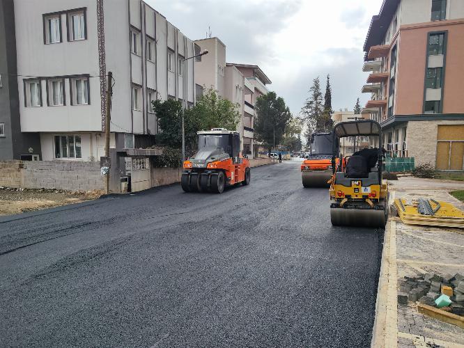 Barbaros Hayrettin ve Siteler Mahallelerinde asfalt çalışmaları sürüyor