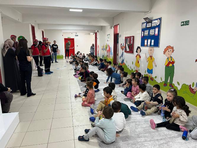 Adıyaman Belediyemizden miniklere deprem eğitimi