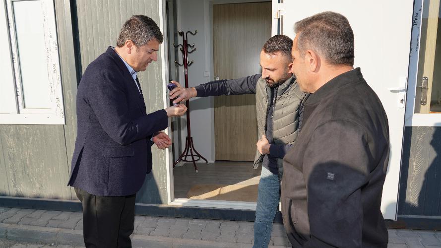 Başkanımız Tutdere gazetecileri ziyaret etti: “Zor koşullara rağmen görevinizi sürdürmeniz anlamlı”