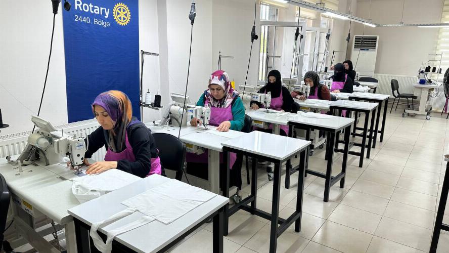 Adıyaman Belediyemizin ‘Altın İğne’ Projesi kadınlara umut oluyor