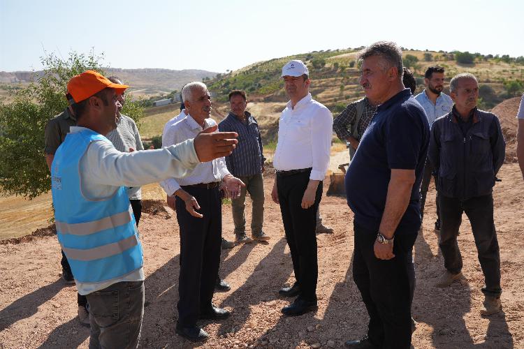 Başkanımız Tutdere Mersin Caddesi ve Örenli Mahallesi’ndeki çalışmaları yerinde inceledi
