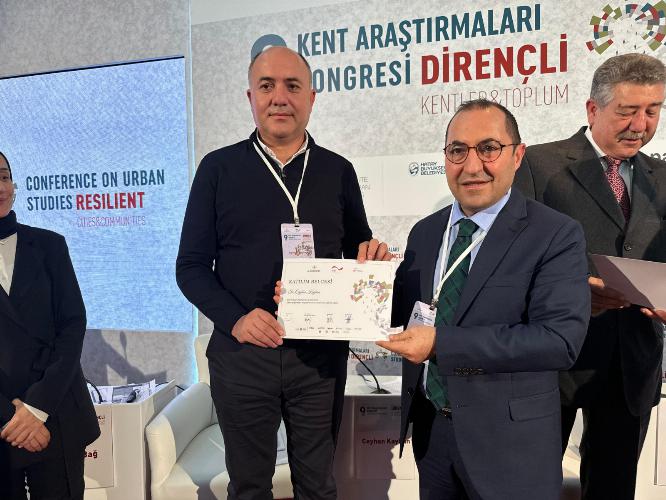  ‘9. Kent Araştırmaları Kongresi’nde Adıyaman Belediyemizin deprem sonrası çalışmalarını anlatıldı