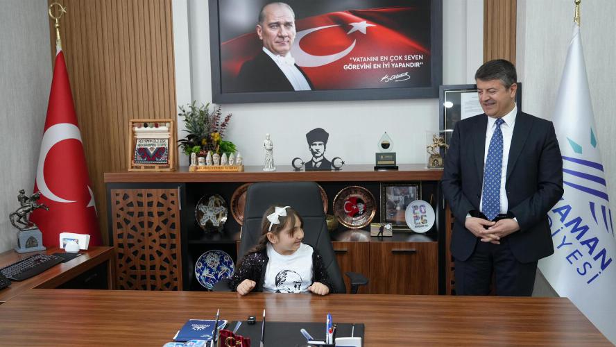 Başkanımız Tutdere, koltuğunu çocuklara emanet etti