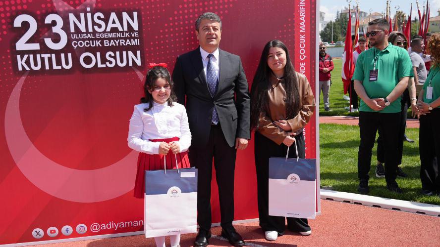 Başkanımız Tutdere, koltuğunu çocuklara emanet etti