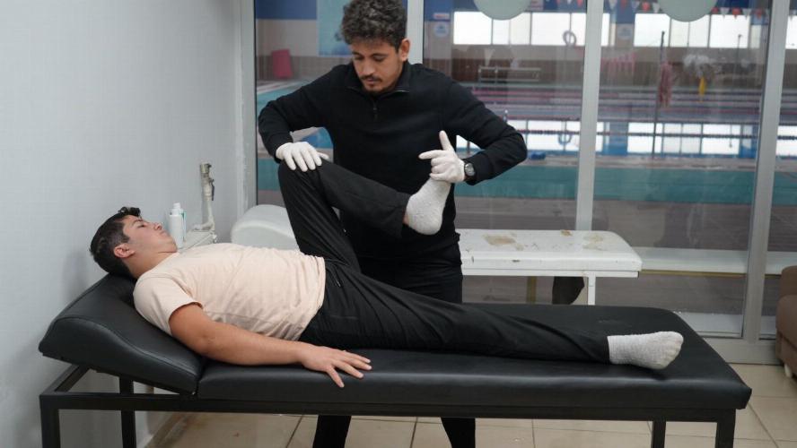 Depremzede Türkan Özer, Adıyaman Belediyemiziin fizik tedavi hizmeti sayesinde yeniden hayata tutundu