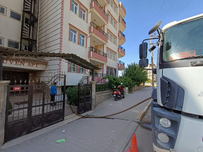 Adıyaman Belediyemizden mahallelere su dağıtım desteği