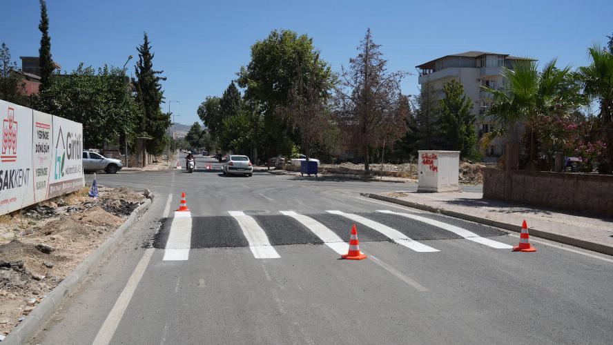 Adıyaman Belediyemizden kasis ve yol çizgisi çalışması