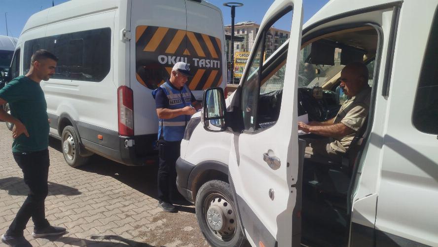 Öğrenci servislerine sıkı denetim