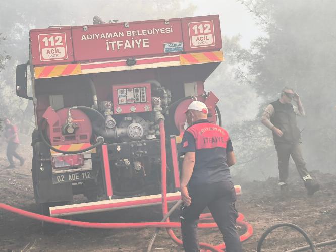 Adıyaman Belediyemizden Hatay’daki yangına personel ve araç desteği