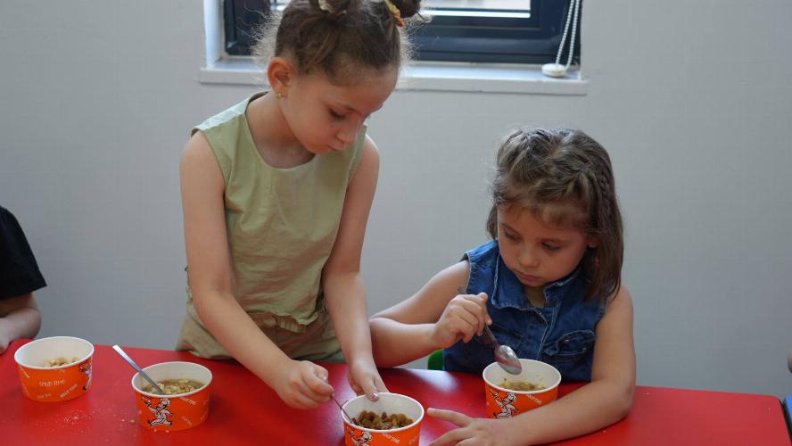 Yeni Mahalle Çocuk Kampüsümüzde aşure etkinliği düzenlendi   