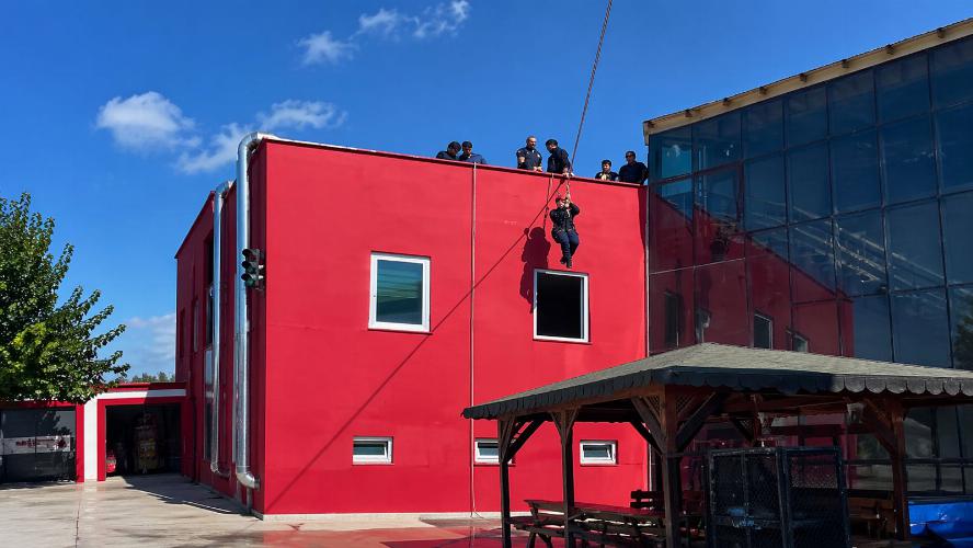 Adıyaman İtfaiyemizden gerçeğini aratmayan tatbikat   