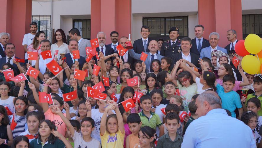 Başkanımız, Yeni Eğitim Yılı Açılışında Öğrencilerin Heyecanına Ortak Oldu