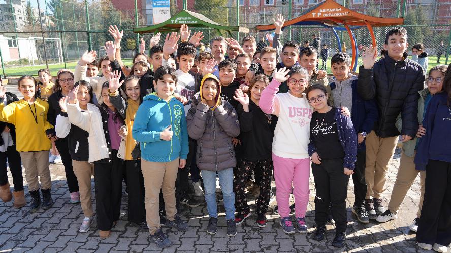 Başkanımız Tutdere, Türkiye Petrolleri Ortaokulu’nda Öğretmen ve Öğrencilerle Buluştu   