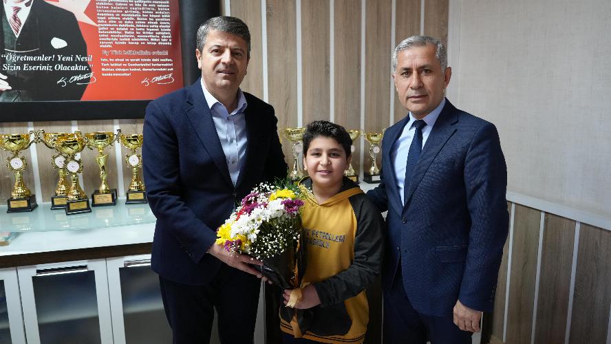 Başkanımız Tutdere, Türkiye Petrolleri Ortaokulu’nda Öğretmen ve Öğrencilerle Buluştu   