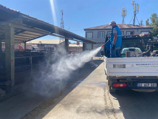 Adıyaman Belediyemizin ilaçlama mesaisi devam ediyor