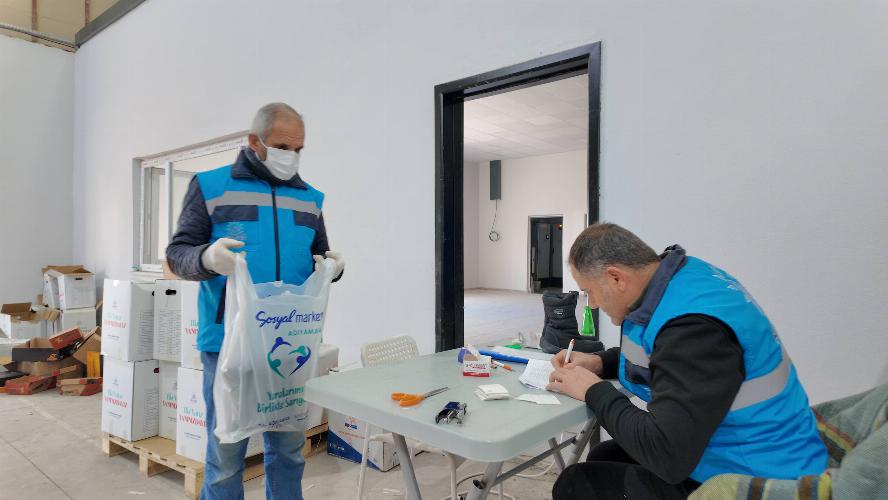 Adıyaman Belediyemizden 213 Depremzede Çocuğa Kışlık Destek   